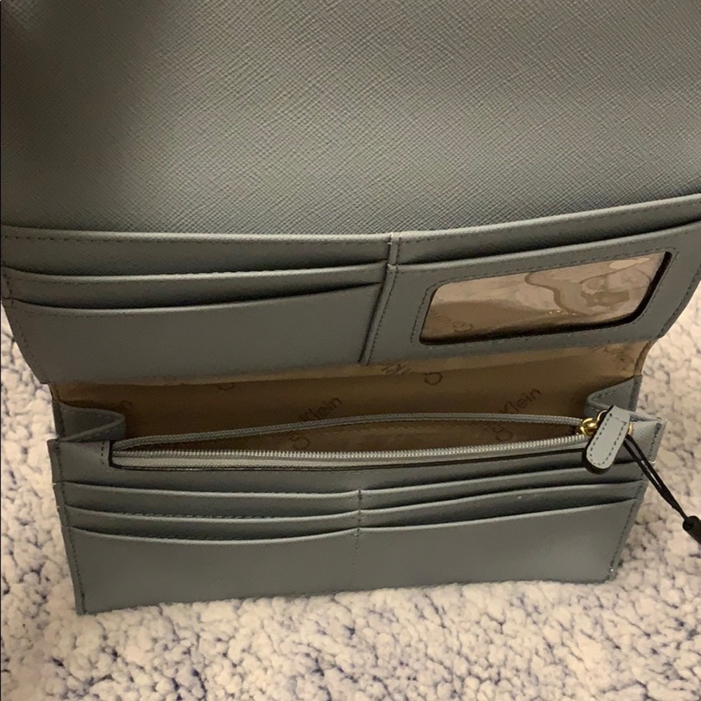 Calvin Klein Wallet - Picture 3 of 4